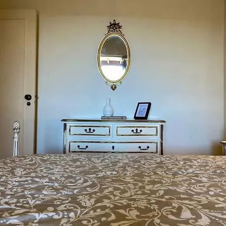 Apartment Spacious With A 3 Bedrooms With Ocean View And A Bar And Reading Space *