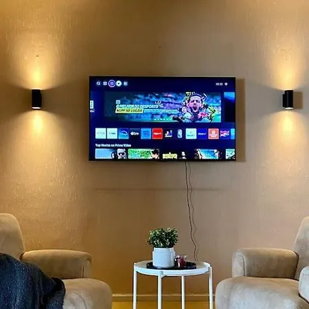 Apartment Spacious With A 3 Bedrooms With Ocean View And A Bar And Reading Space